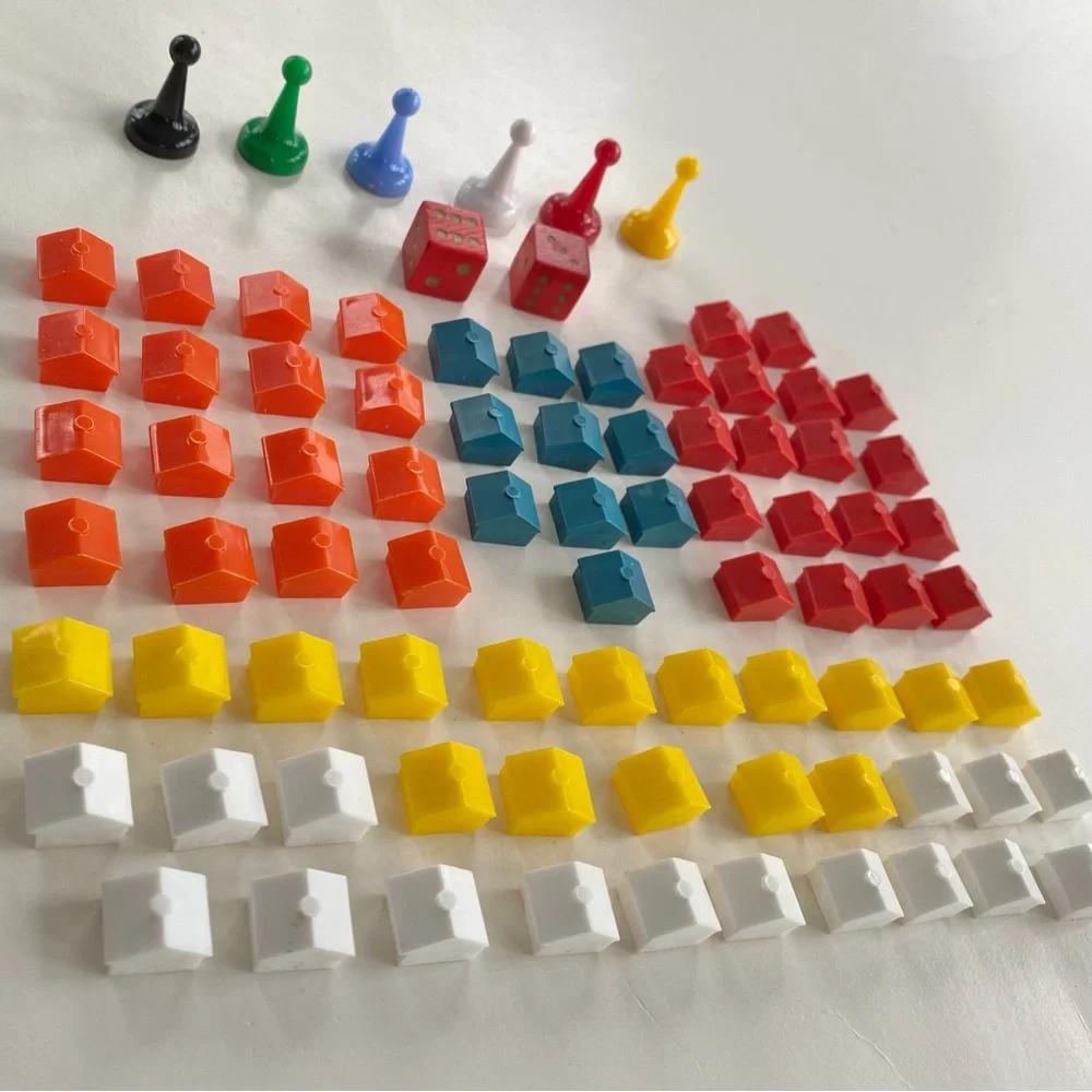 Vintage 1958 Finance Board Game Pieces 6 Pawn Tokens, 76 Houses, 2 Red Dice - Picture 9 of 10